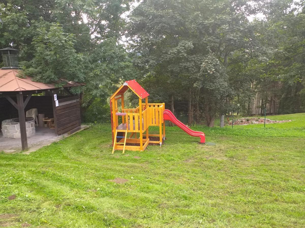 Penzion Na Vysluni Strasin Buitenkant foto
